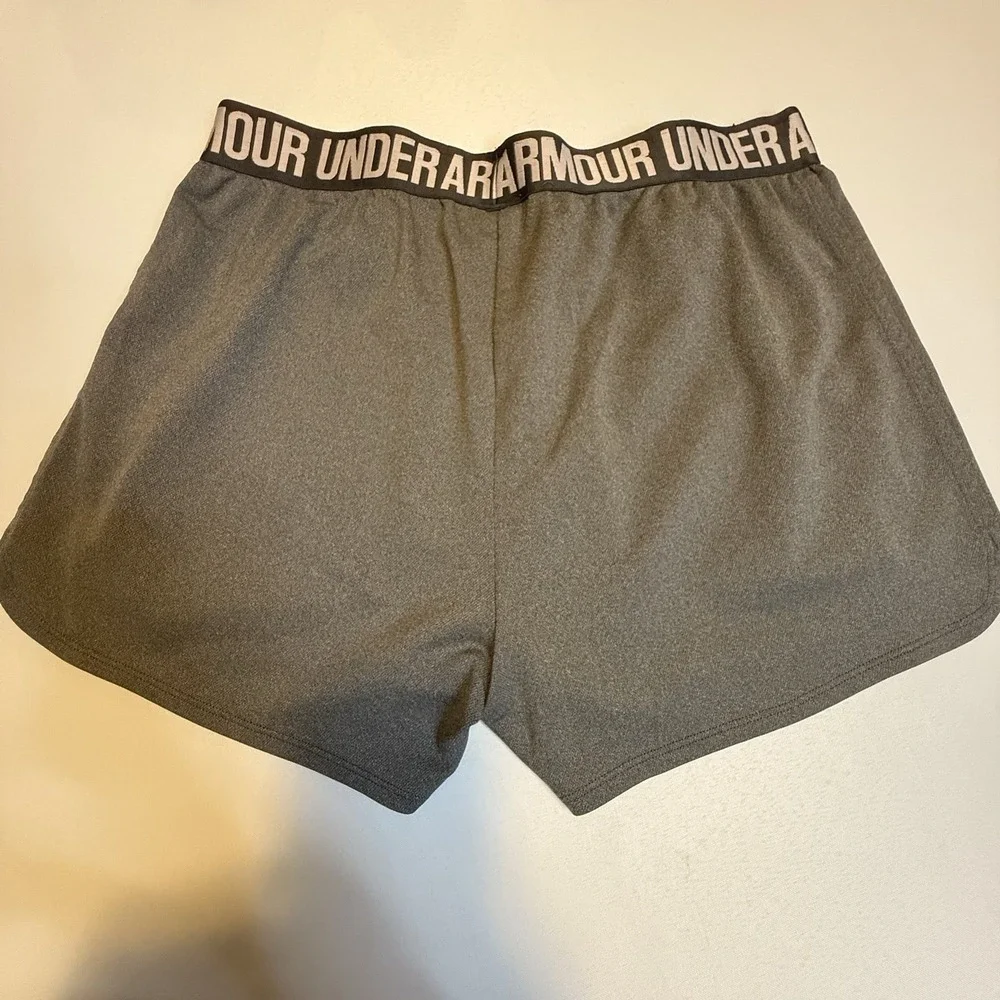 ✨Under Armour Womens Running Shorts M Gym Athletic Athleisure - Picture 4 of 9